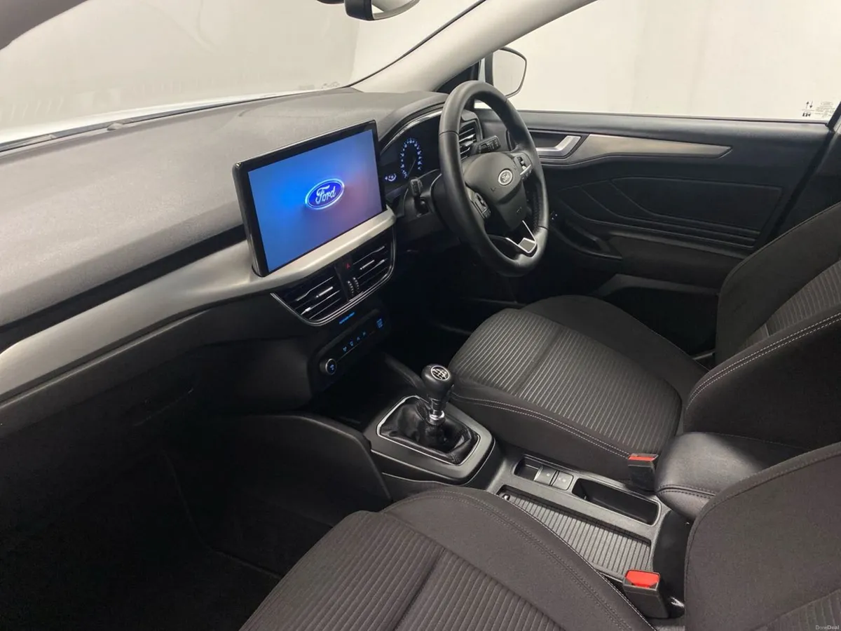 Ford Focus 1.0L EcoBoost 125PS Titanium - Image 2