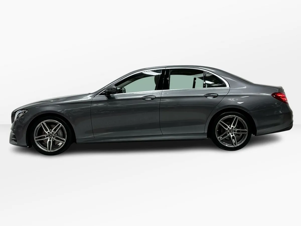 Mercedes-Benz E-Class E200 D AMG Exterior Line - Image 5