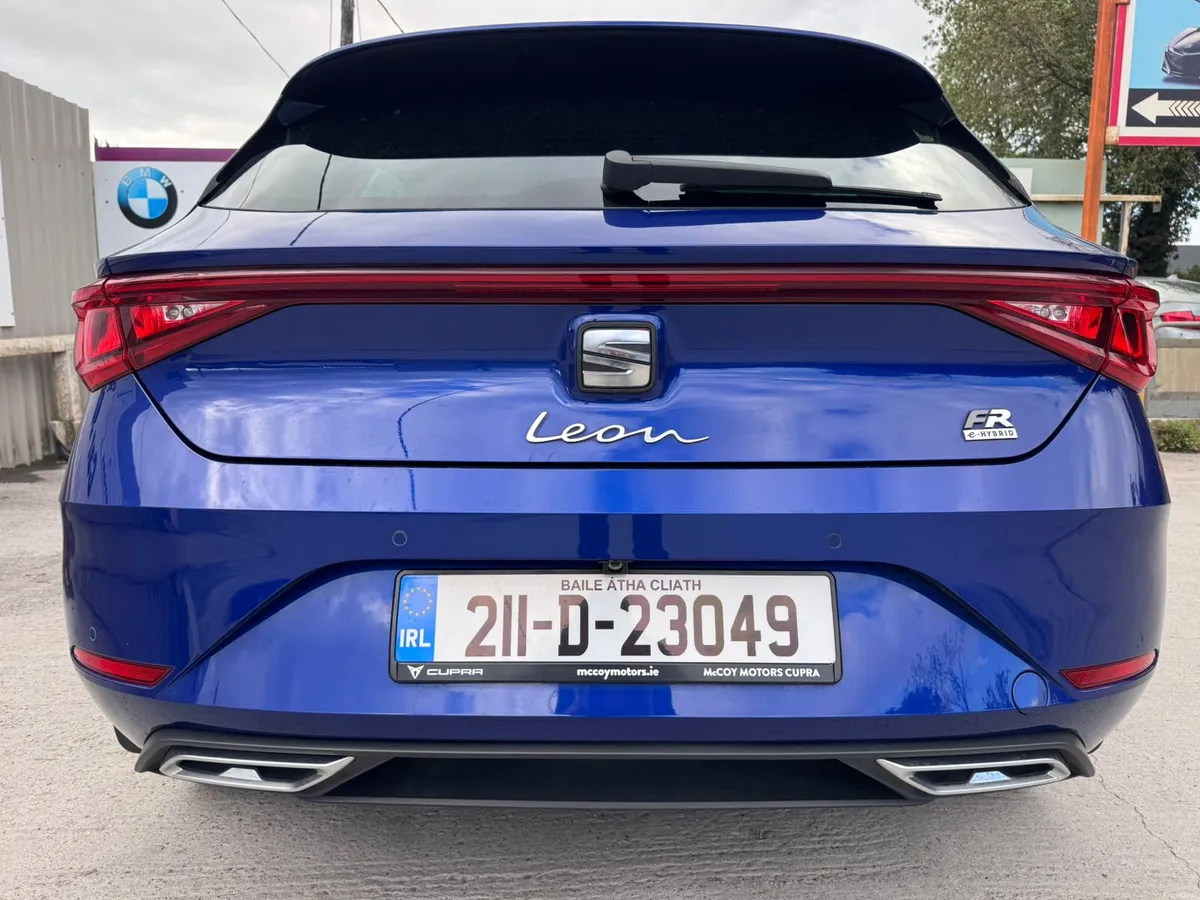 211 SEAT Leon 1.4 e-Hybrid 204hp DSG FR Pan Roof - Image 3