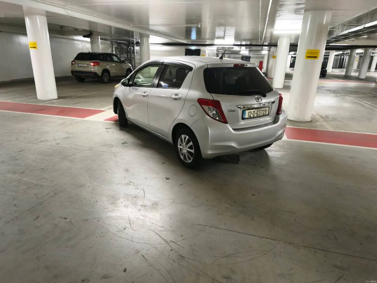 Toyota vitz low km - Image 6