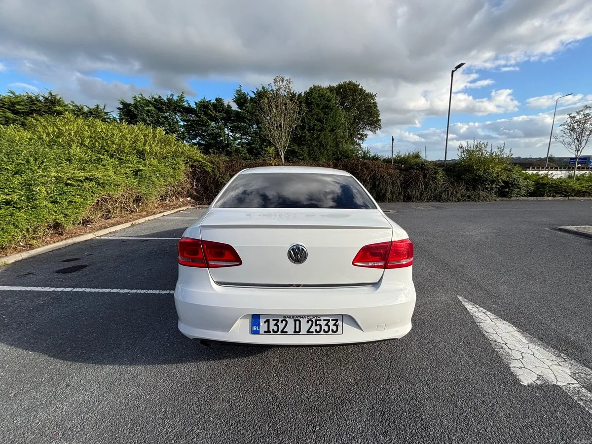 Volkswagen Passat 2013 - Image 4
