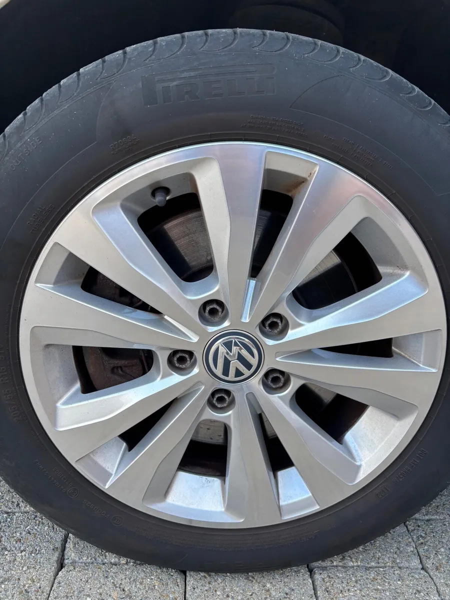 Volkswagen Passat 2013 - Image 6