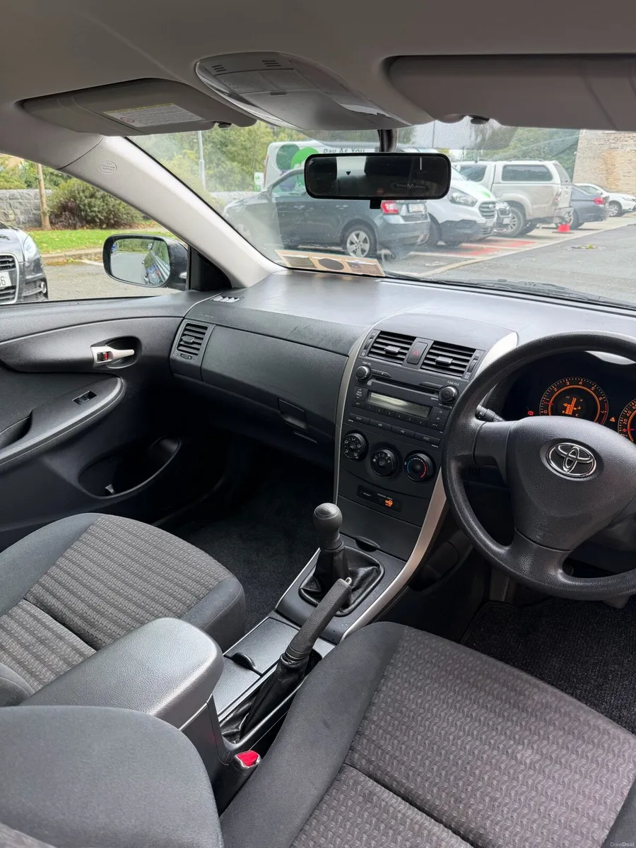 Toyota Corolla - Image 6