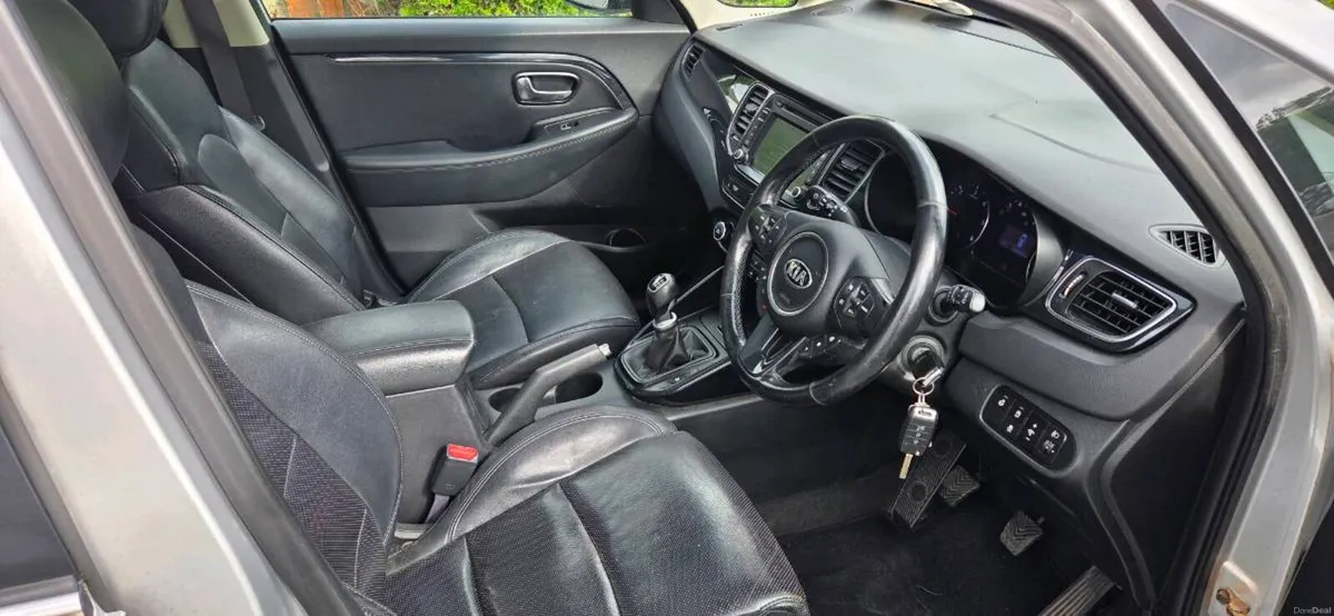 Kia carens 7 seater - Image 5
