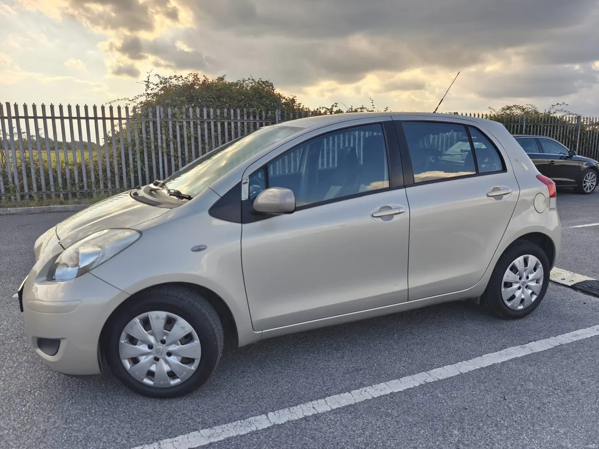 Toyota Yaris Automatic - Image 3
