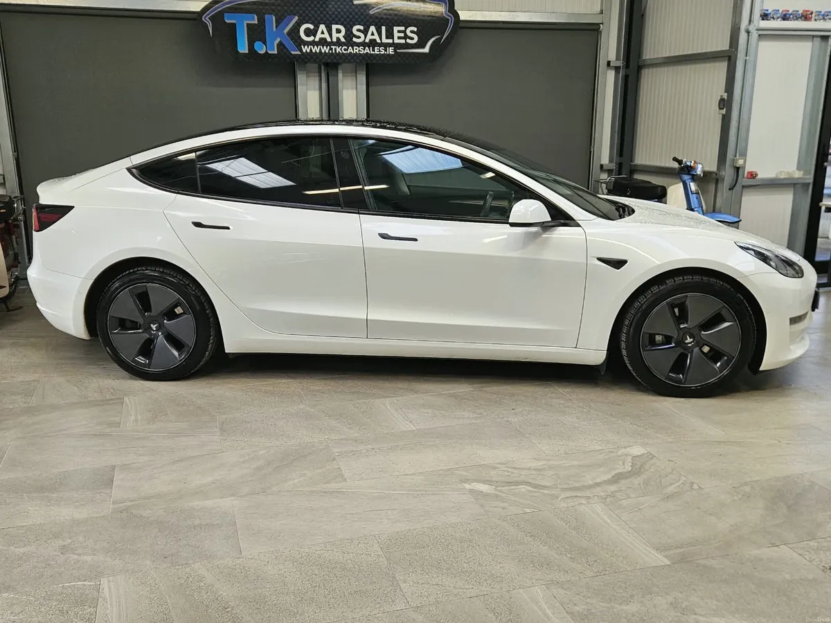 221 TESLA MODEL 3 LONG RANGE AWD - Image 4