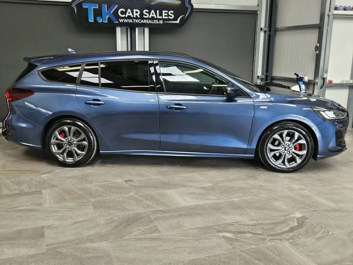 232 FORD FOCUS ESTATE ST-LINE EDITION - Image 2
