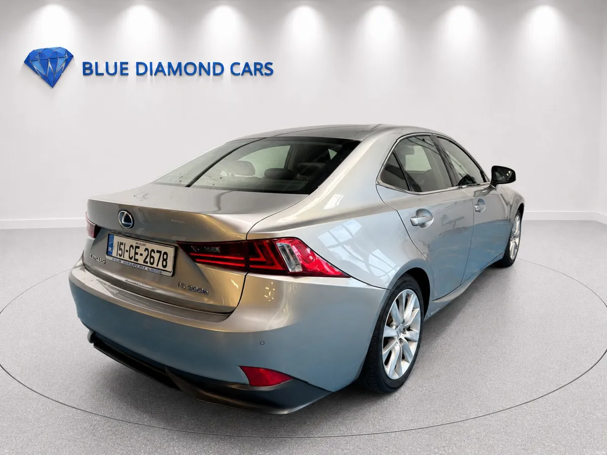 Lexus IS 2015 - Image 6