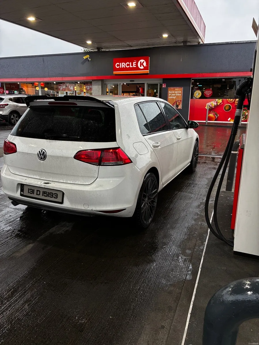Volkswagen Golf - Image 4