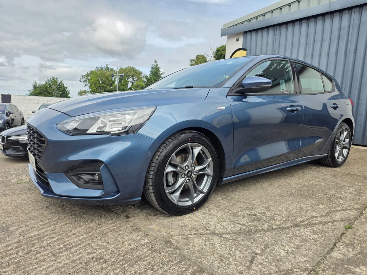 2021 FORD FOCUS ST-LINE * LOW MILES * AUTOMATIC - Image 3