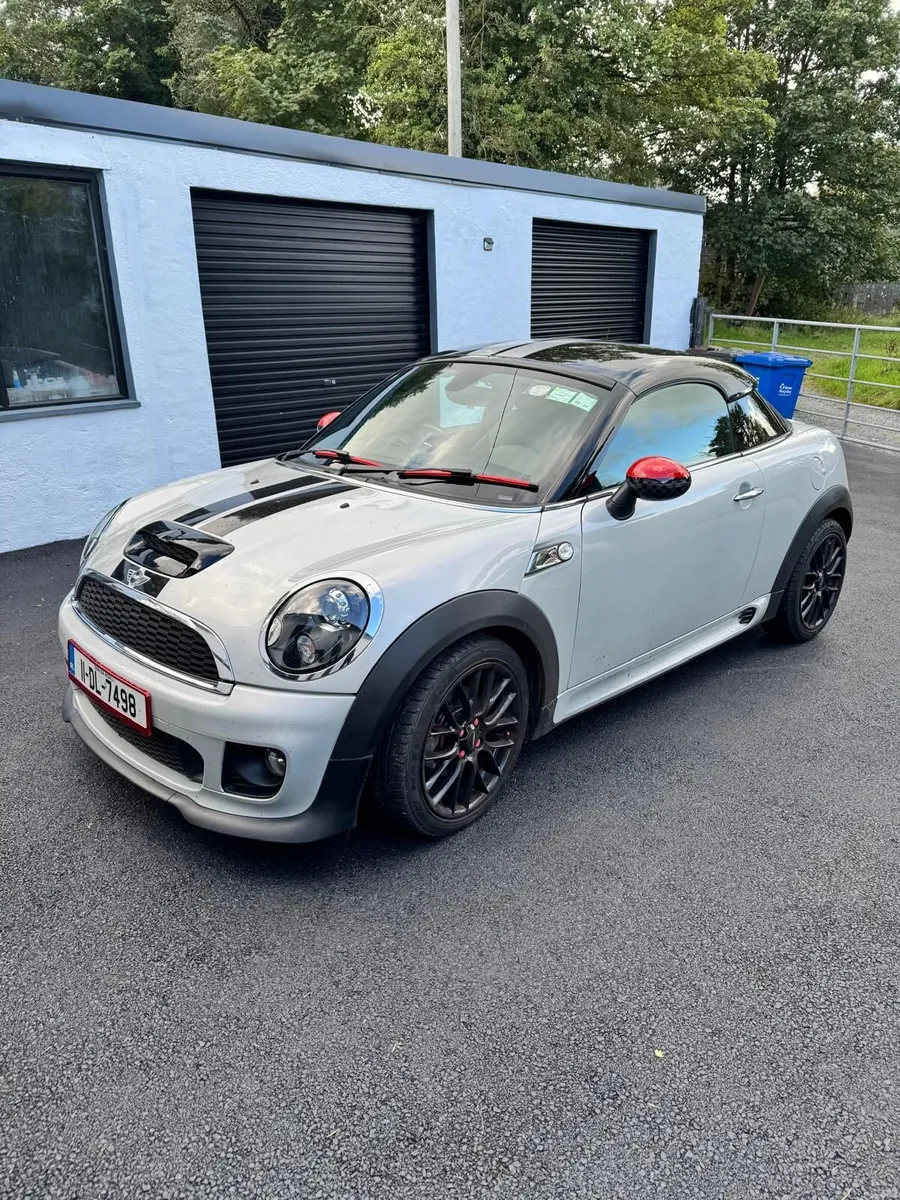 Mini Cooper Coupe 2011 - Image 1