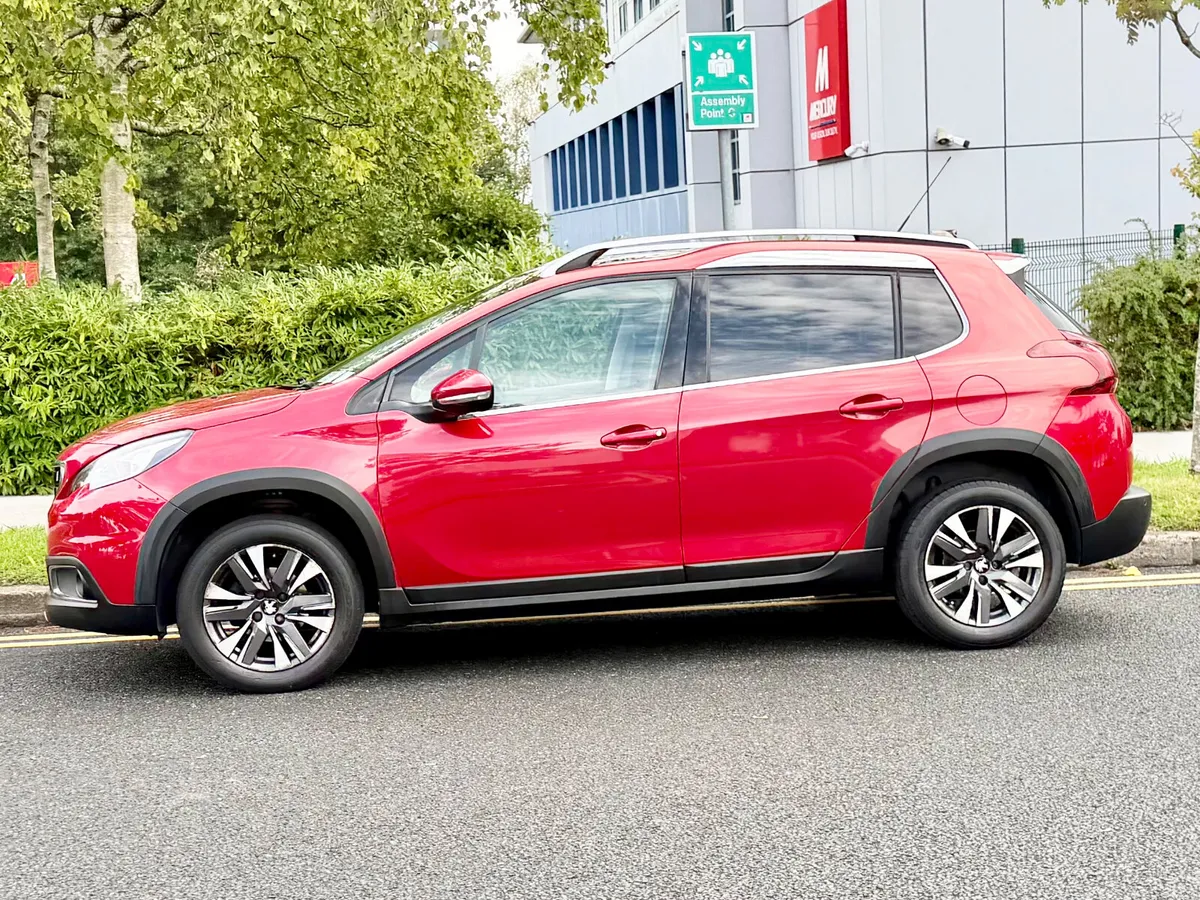 Peugeot 2008 2017!!1.2L ACTIVE!! ONLY 32K MILES!! - Image 4
