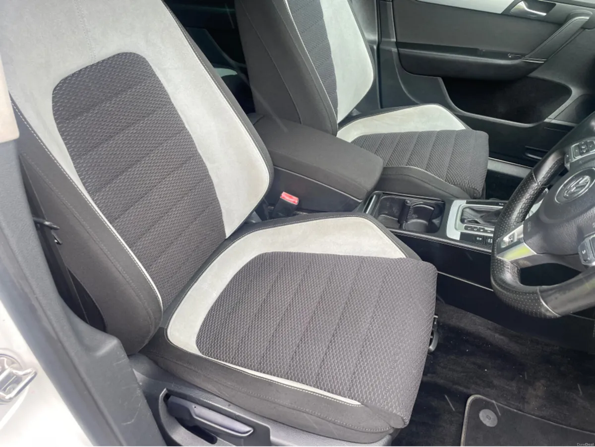 Volkswagen Passat R line estate - Image 6