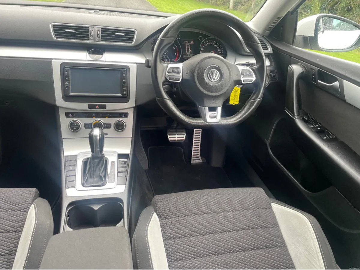 Volkswagen Passat R line estate - Image 5