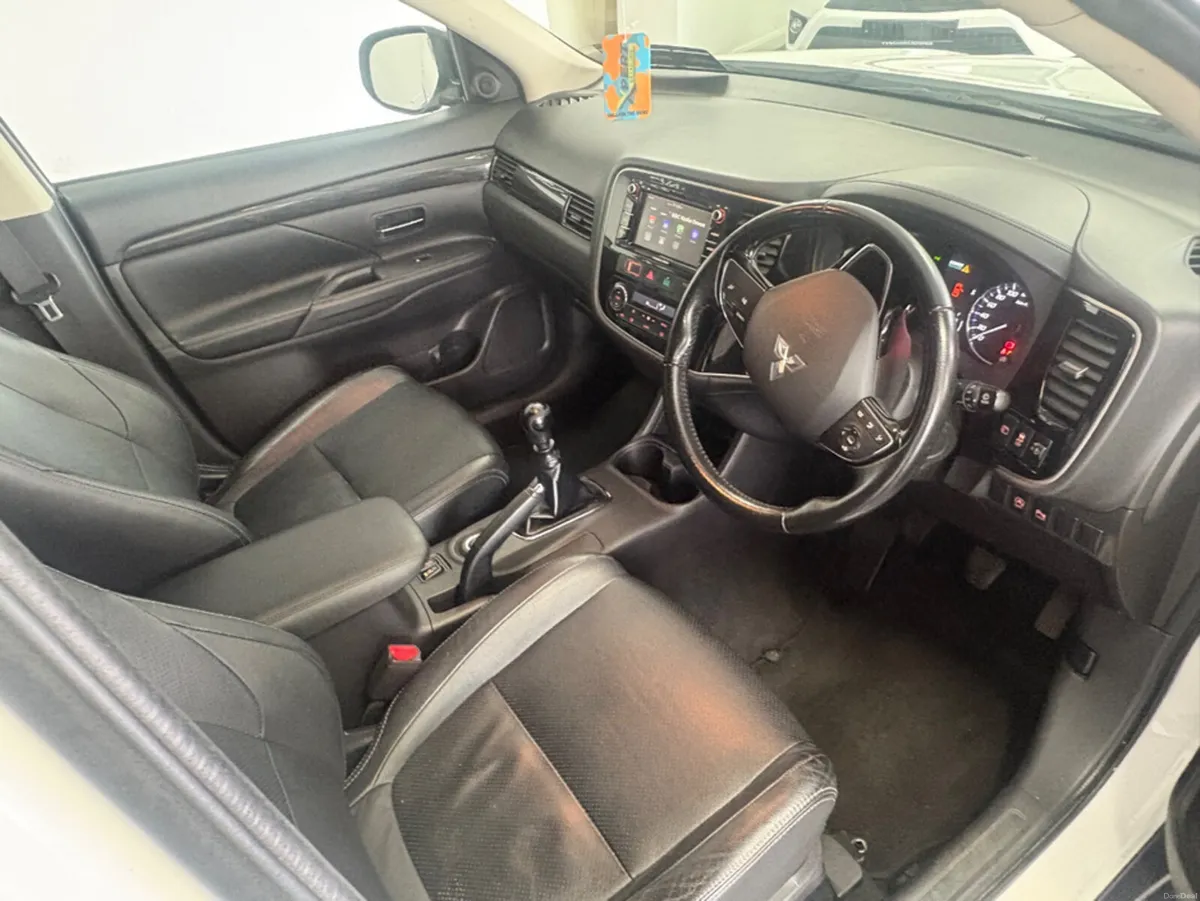 Mitsubishi Outlander OUTL 16MY 4WD 6 6MT 7S 4DR - Image 6