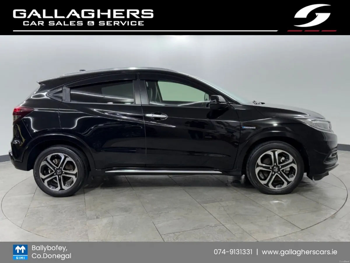 Honda Vezel Z 1.5 PETROL HYBRID AUTOMATIC HALF LEA - Image 3