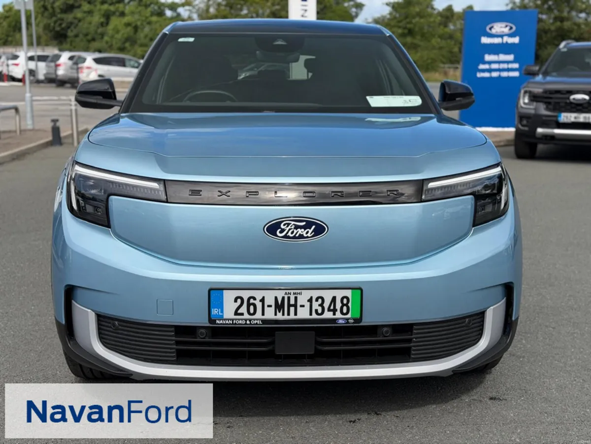 Ford Explorer Premium Extended Range 286PS - Image 2