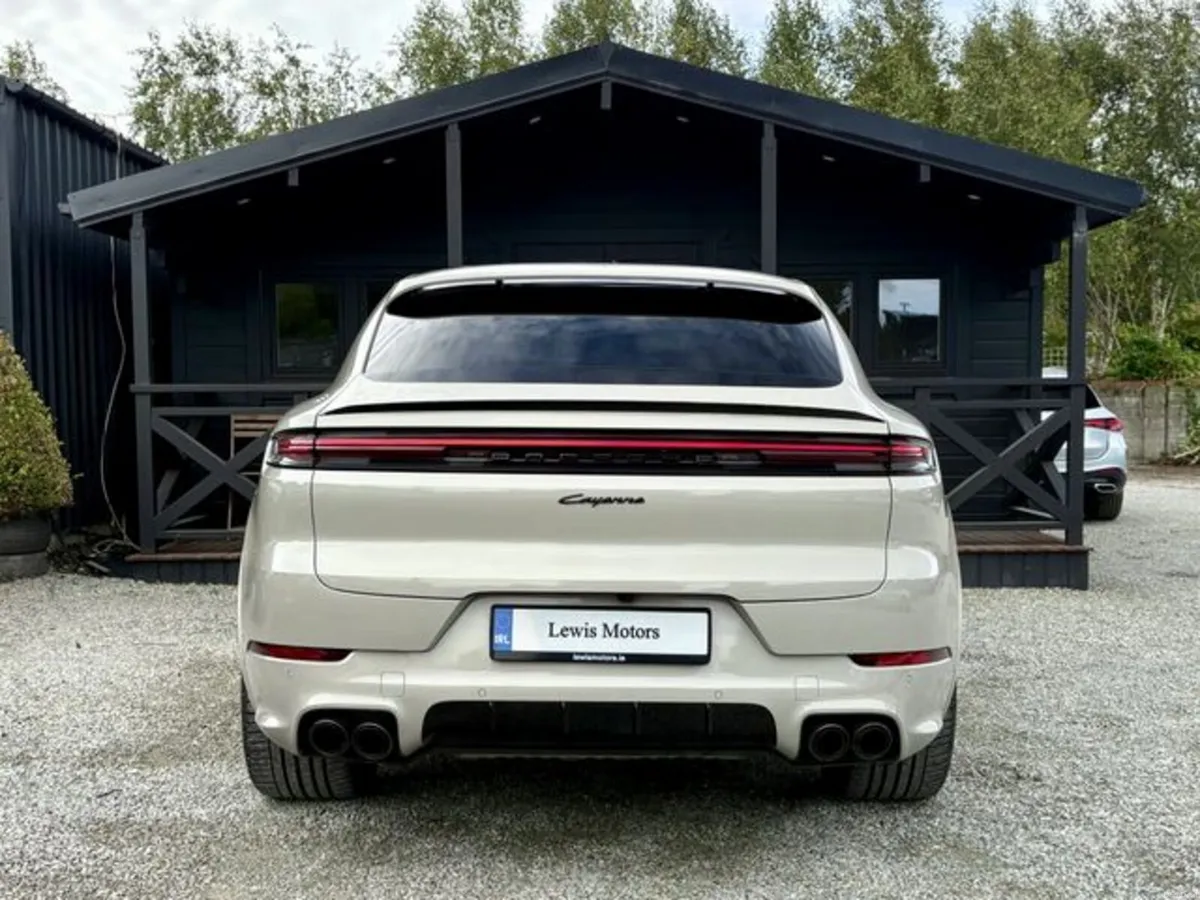 Porsche Cayenne COUPE E-HYBRID - Image 5