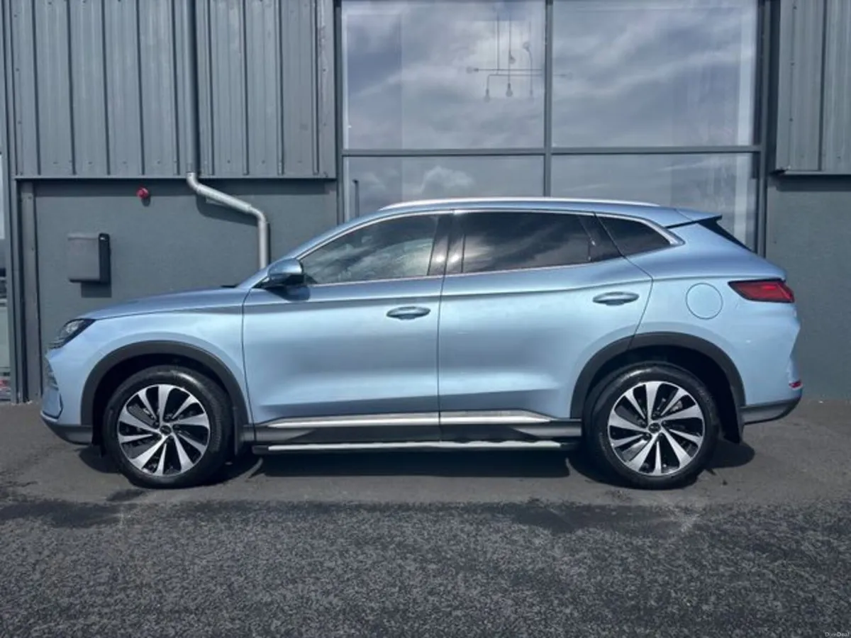 BYD SEAL U DM-i Comfort 26.6kWh **125km EV Range** - Image 4