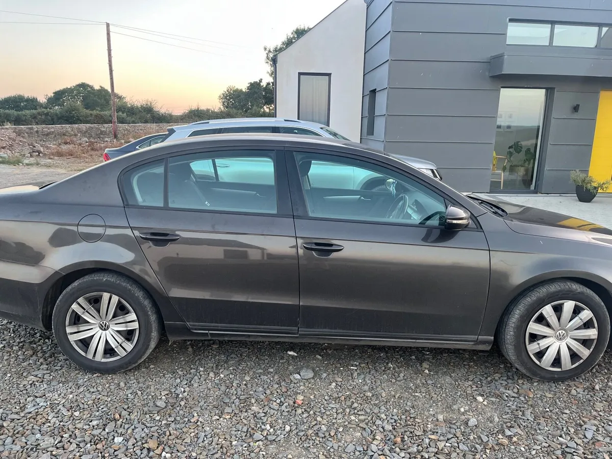 Volkswagen Passat 2013 - Image 6