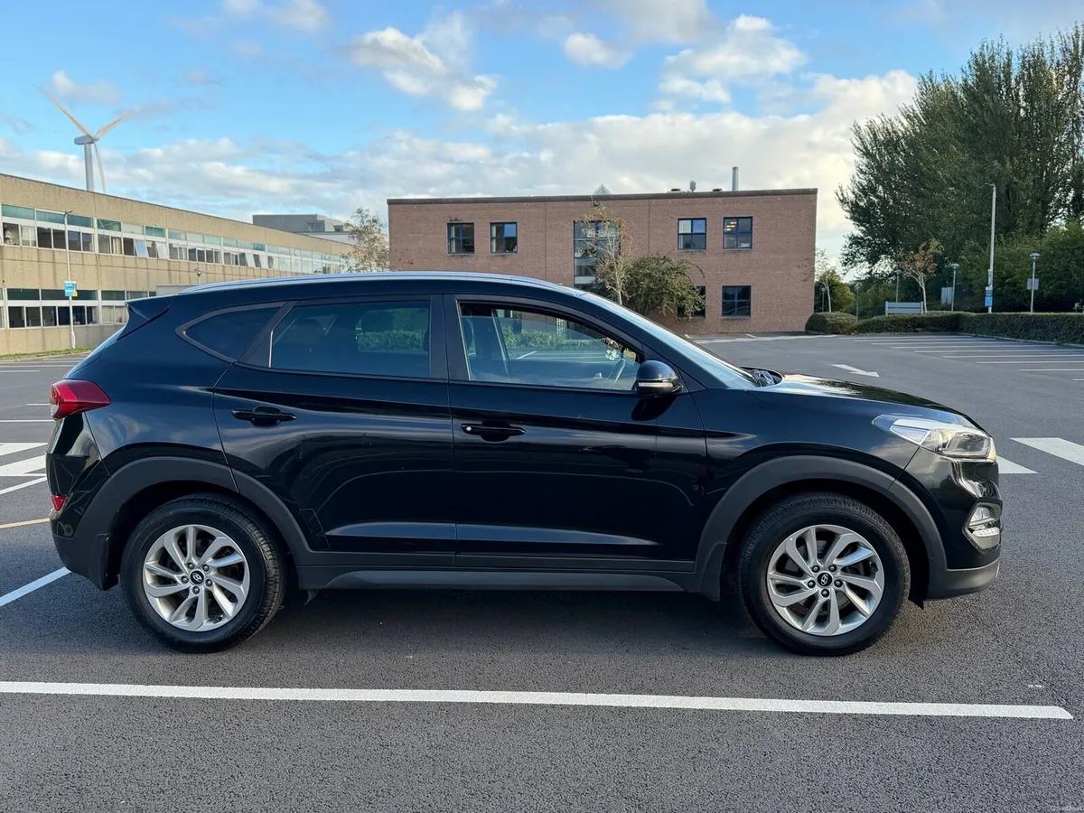 162 Hyundai Tucson Comfort plus New Nct 11/27 - Image 4