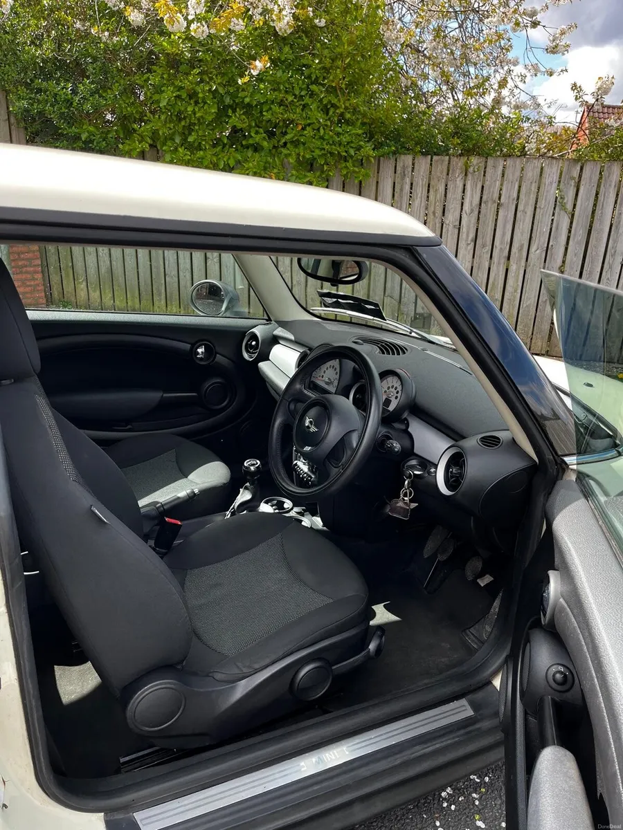 13 mini one 1.6 petrol - Image 5