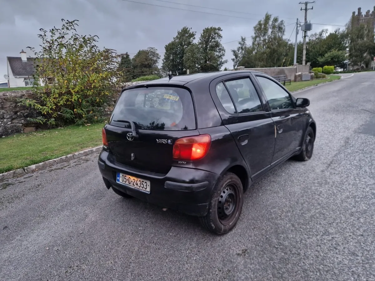 2005 Toyota Yaris - Image 2