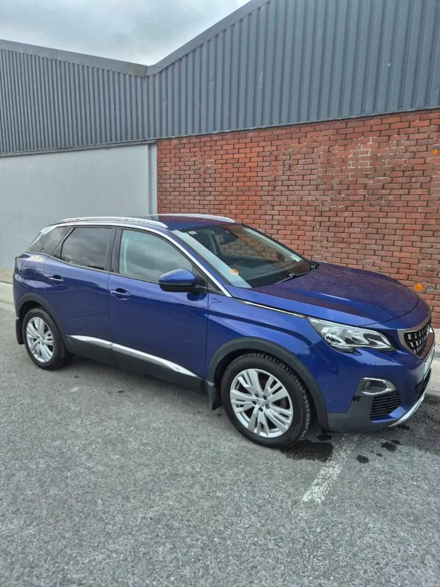Peugeot 3008 Allure 1.2 Pure Tech - Image 2