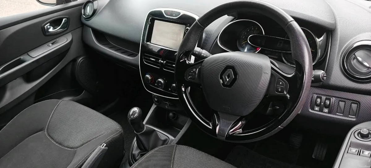 Renault Clio 48k miles! - Image 3