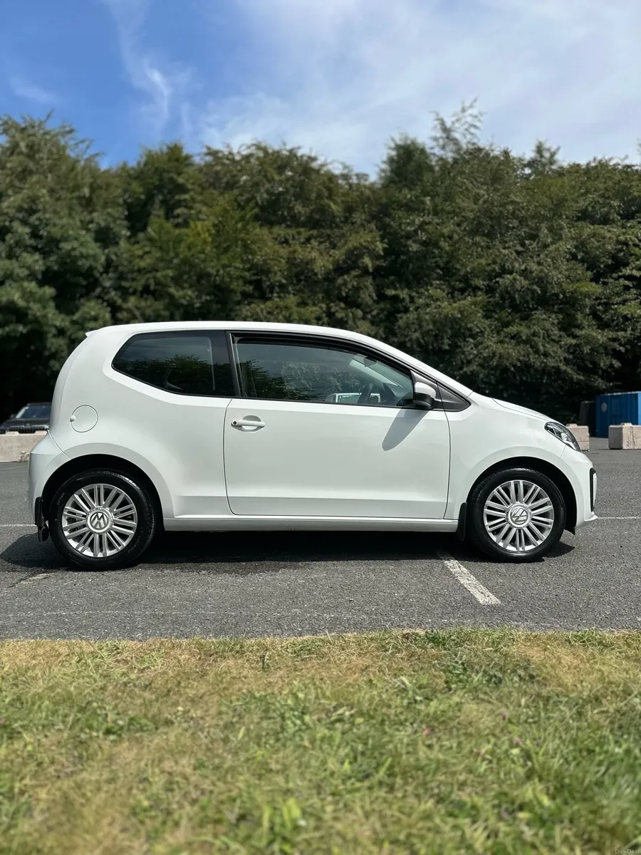 Volkswagen UP 1.0 Petrol - Image 4