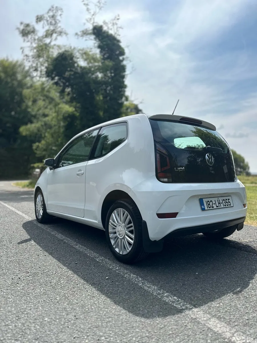 Volkswagen UP 1.0 Petrol - Image 6