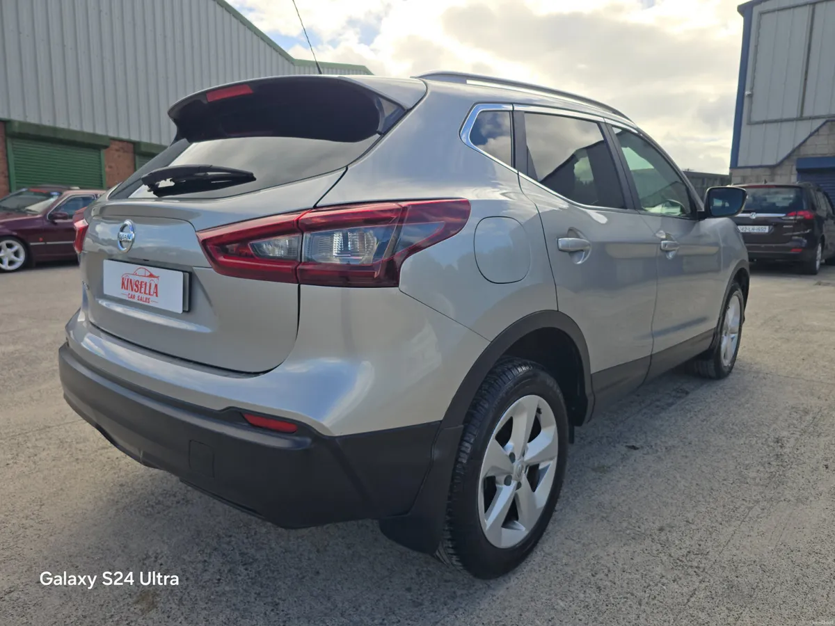 Nissan Qashqai 1.5 dct se AUTOMATIC - Image 6