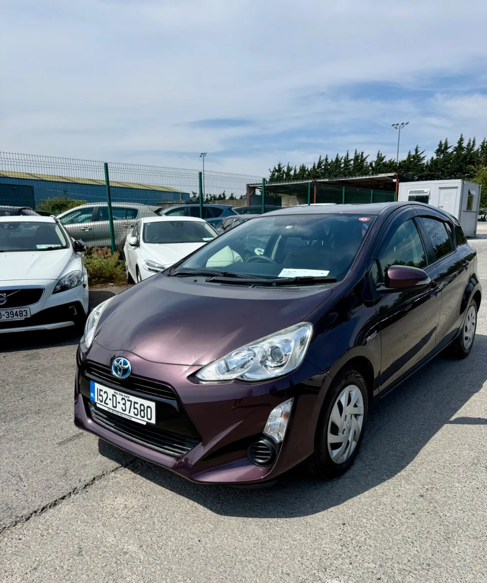 TOYOTA  AQUA  2015 1.5 HYBRID - Image 1