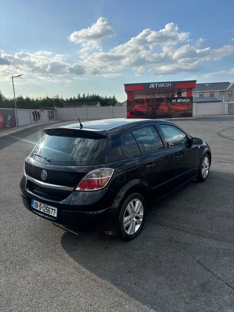 Vauxhall Astra 2008 - Image 1