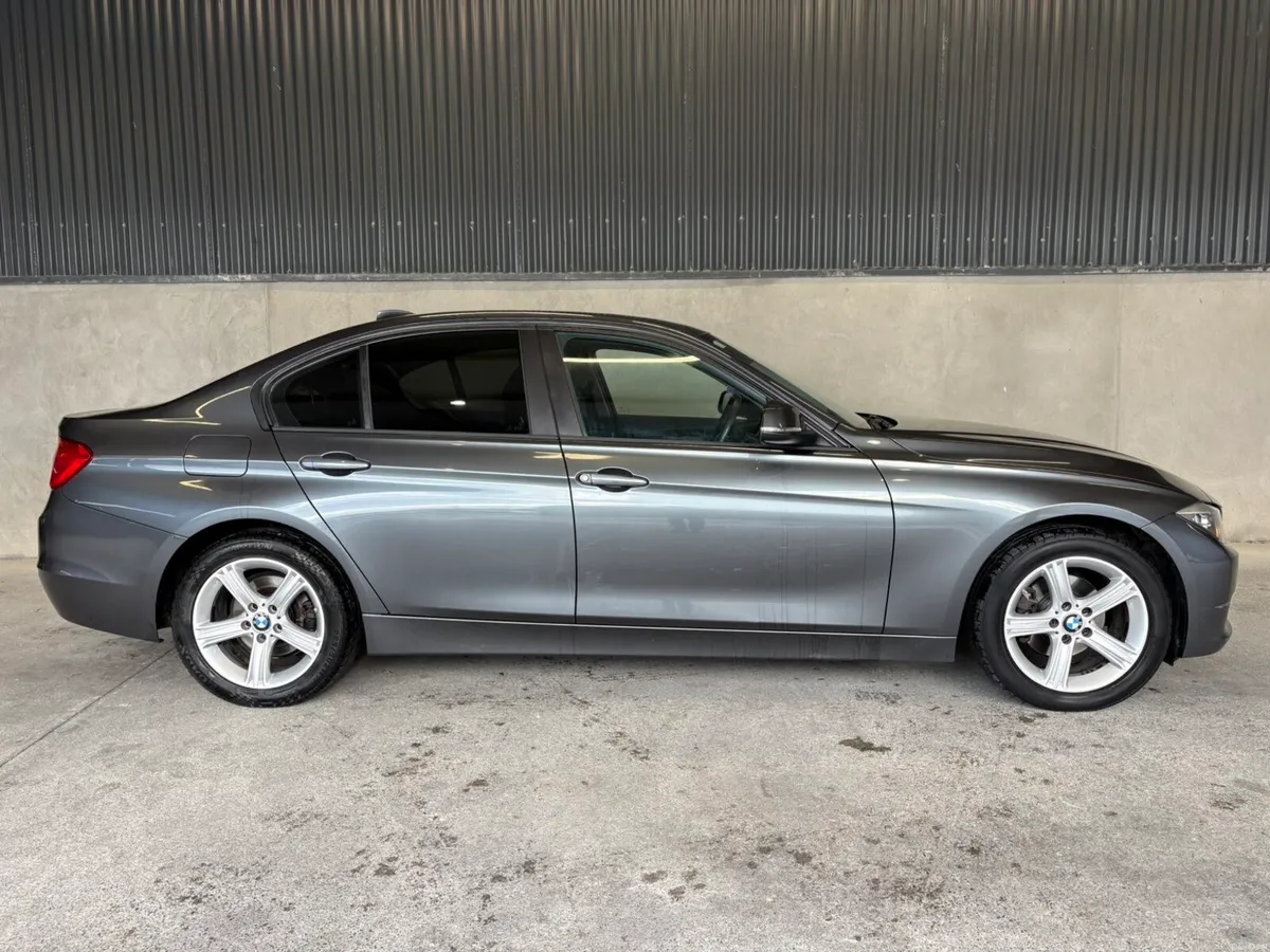 BMW 3 series 318d - Image 2
