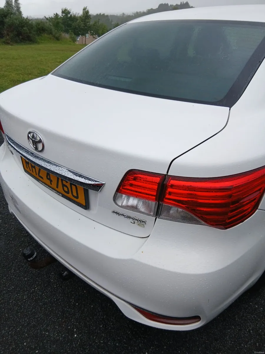 Toyota Avensis 2012 - Image 6
