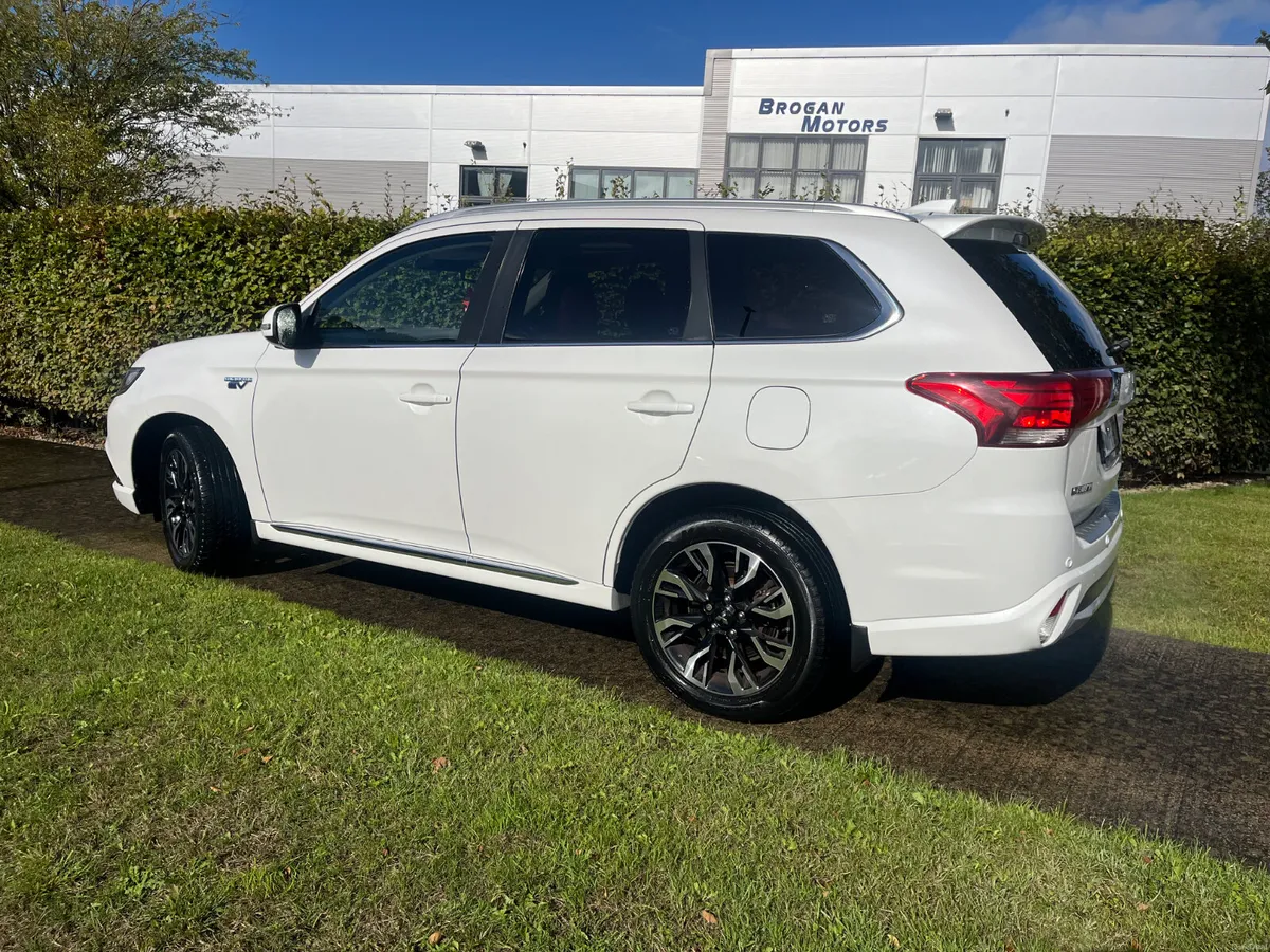 Mitsubishi Outlander 2017 5HS PHEV 200BHP 5DR AUTO - Image 6