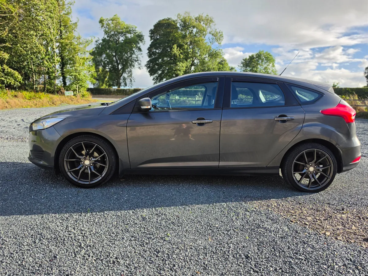 Ford Focus ( new NCT ).1 owner from new - Image 5