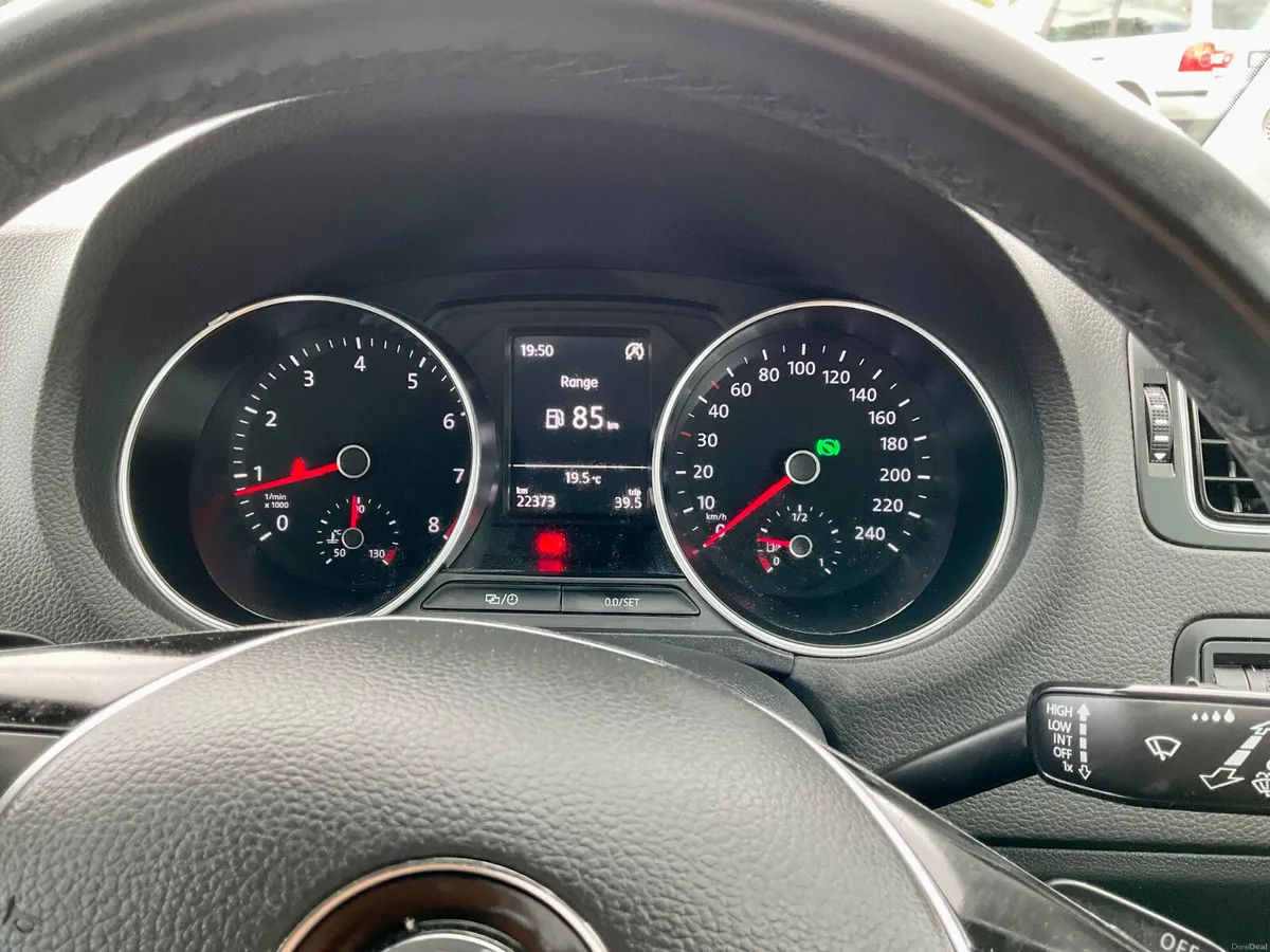 2015 Volkswagen Polo 1.2 TSI Automatic Top Specs - Image 6
