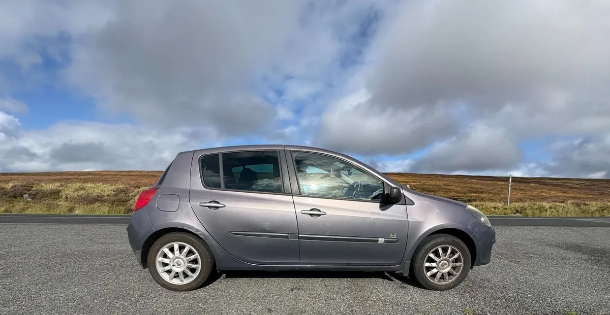 Renault Clio 2008 - Image 2