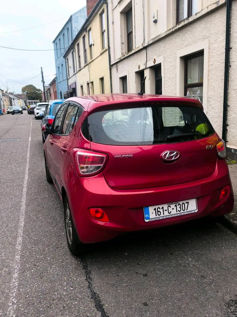 Hyundai i10 - Image 2