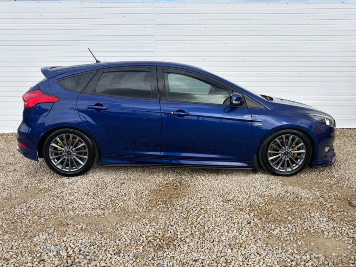 Ford Focus ST-LINE 1.5 TD 120PS 6SPEED 4DR - Image 2