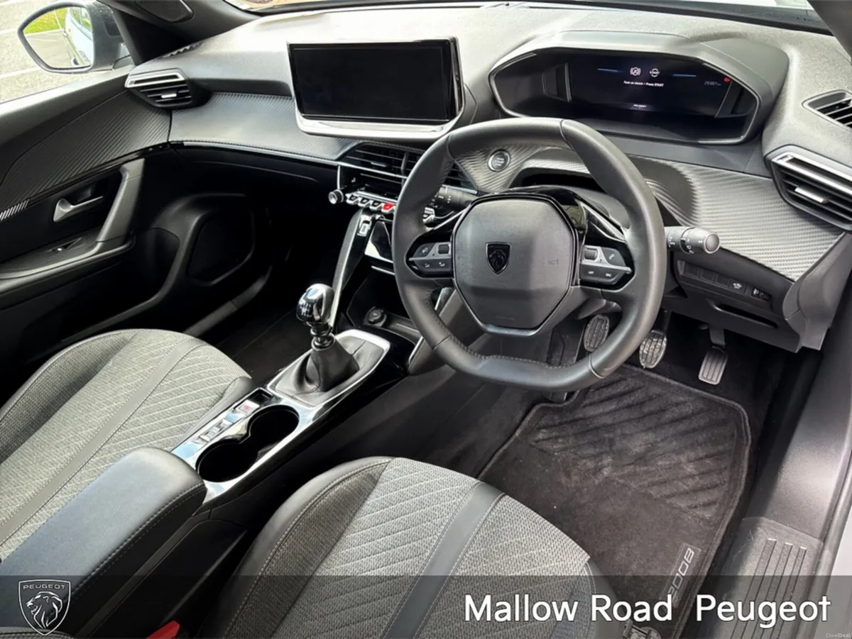 Peugeot 2008 ALLURE 1.2 Petrol Manual / Heated Sea - Image 2
