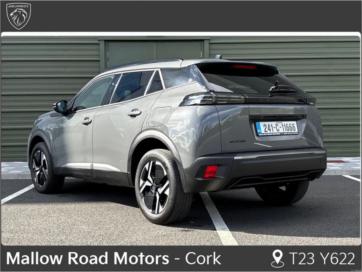 Peugeot 2008 ALLURE 1.2 Petrol Manual / Heated Sea - Image 3