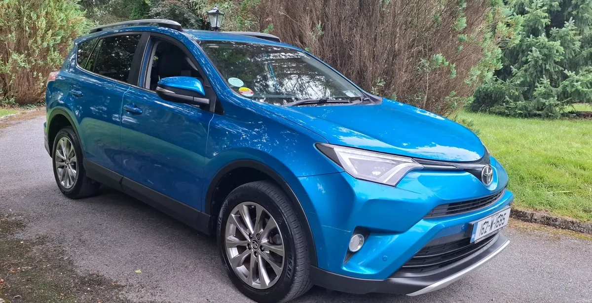 162 Toyota RAV4 , MINT,  NEW NCT to Aug 27 - Image 2