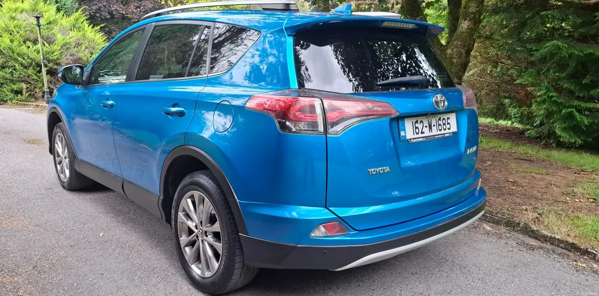 162 Toyota RAV4 , MINT,  NEW NCT to Aug 27 - Image 6