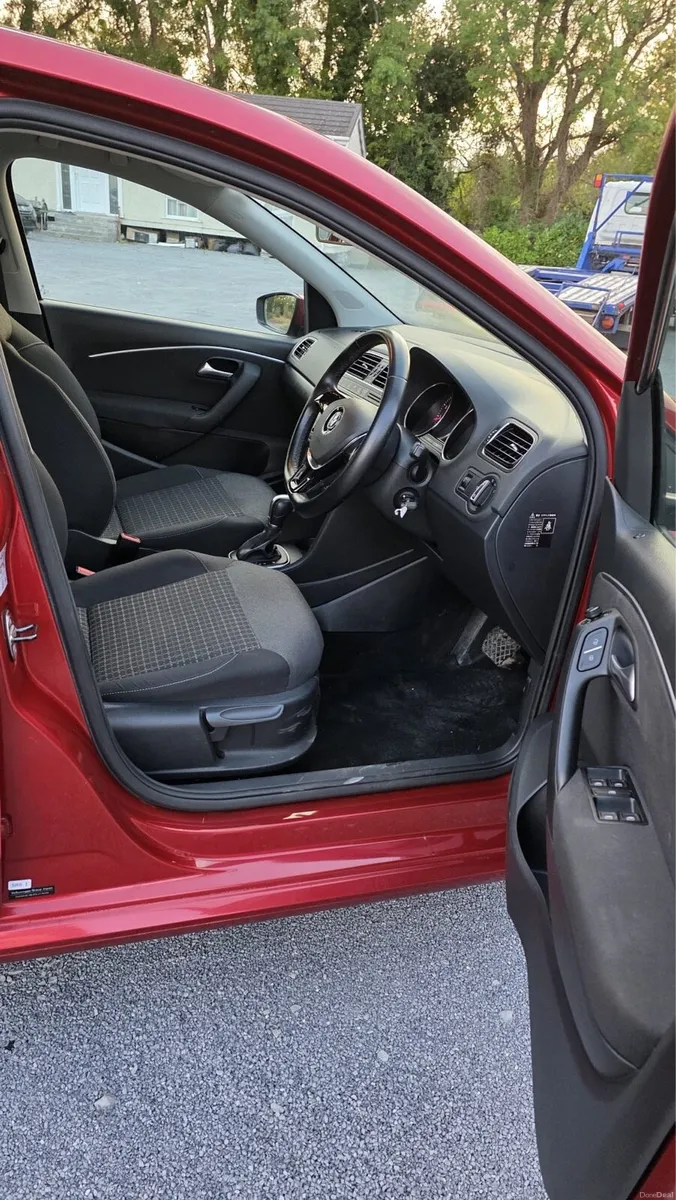 Volkswagen polo 2016 - Image 5