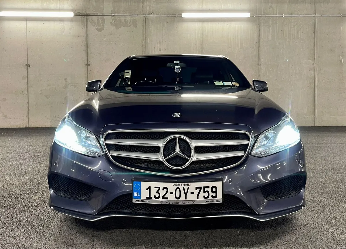 Mercedes-Benz E-Class 2013 AMG Sport. - Image 6