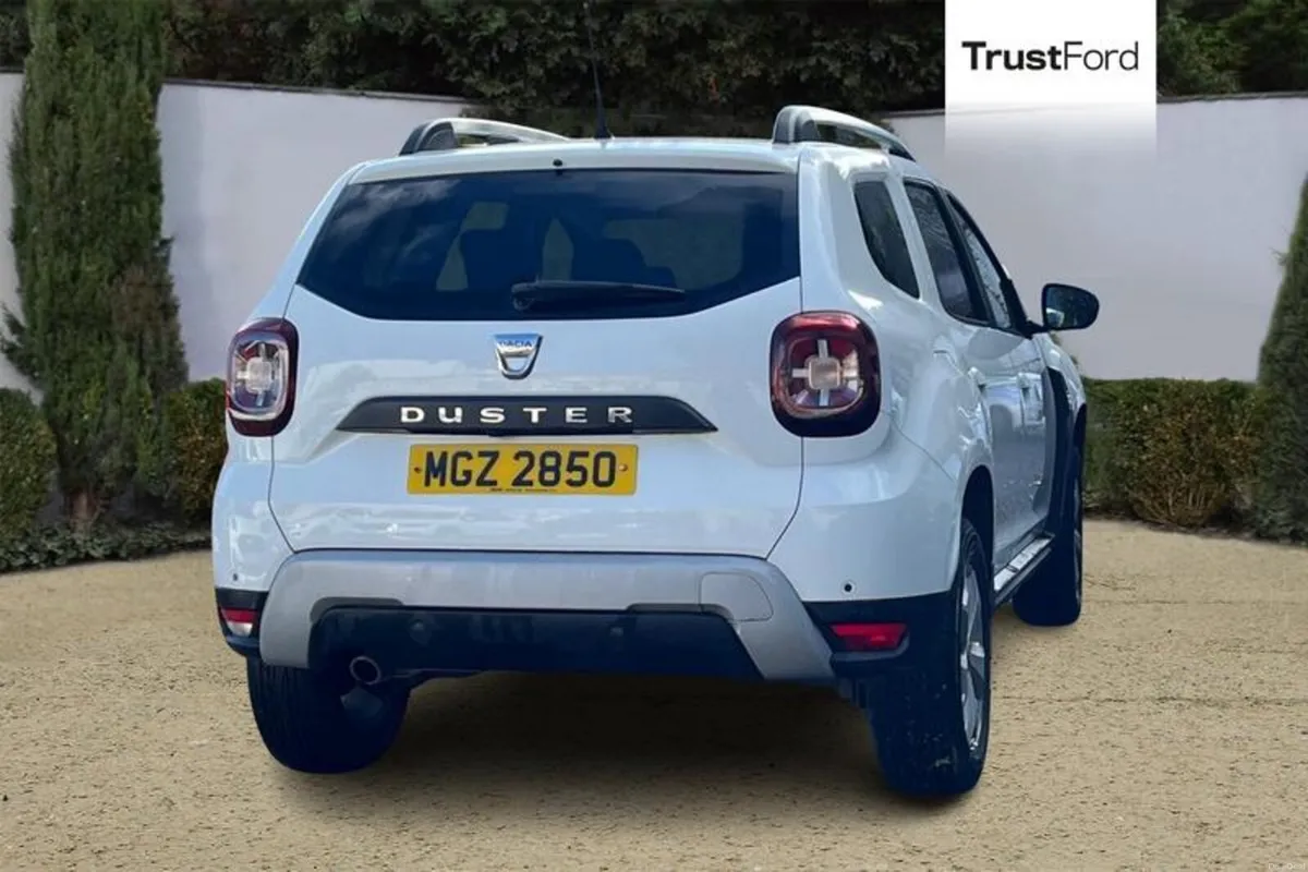 Dacia Duster 1.6 SCe Comfort 5dr - Image 4