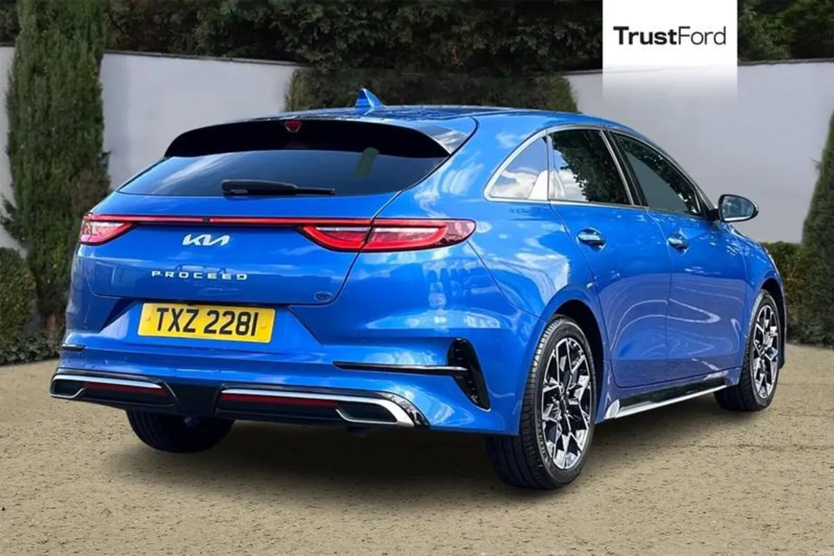 Kia ProCeed 1.5T GDi ISG GT-Line 5dr - HEATED SEAT - Image 4